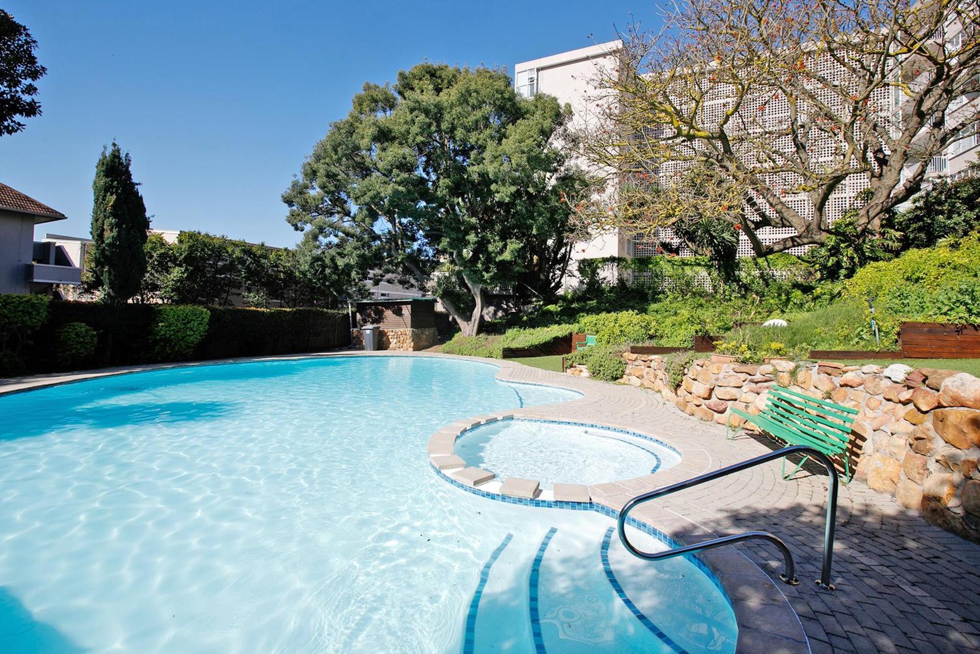 Sunny Point Apartment *